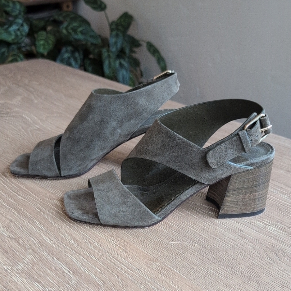 Tamara Mellon Green Suede Block Heel Slingbacks